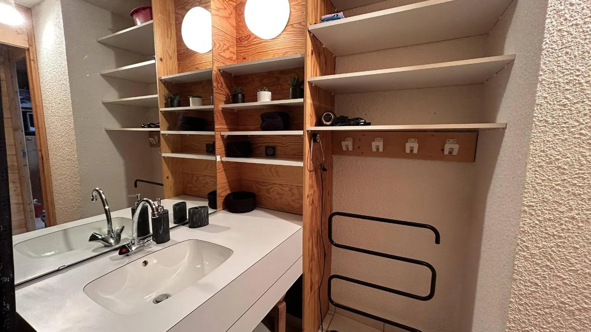 Apartment Duplex Skis Aux Pieds Avec Bureau, Wifi Et Tv Grand Ecran - Fr-1-355-252 Les Allues